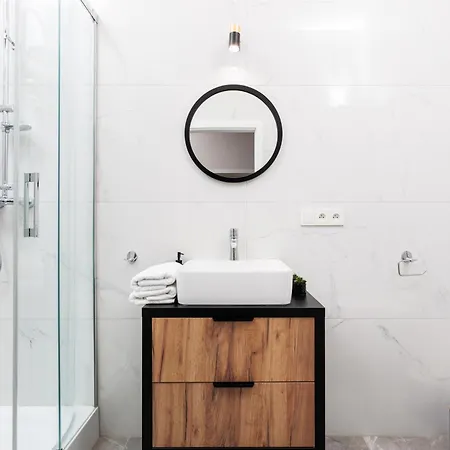 Of The Kings-poselska 24 *