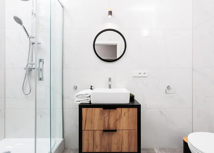 Of The Kings-poselska 24 *