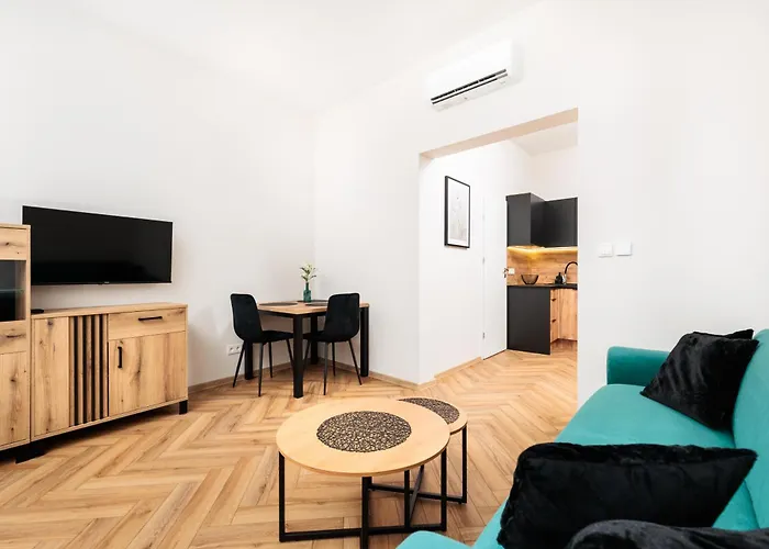 Of The Kings-poselska 24 *