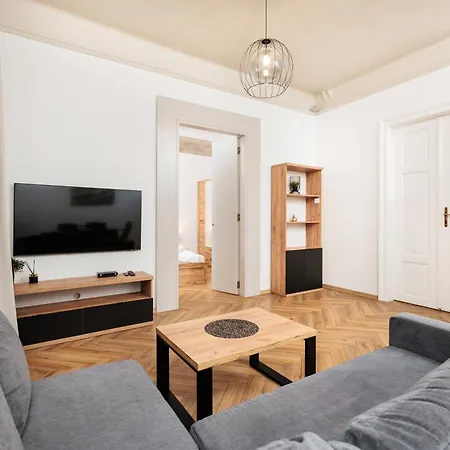Of The Kings-poselska 24 Apartamento