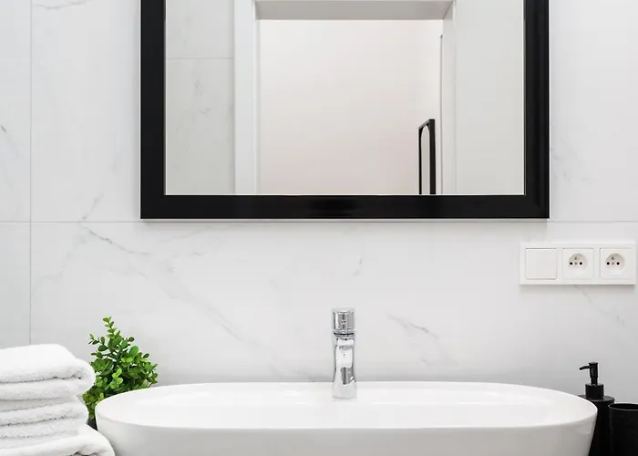 Of The Kings-poselska 24 아파트 *